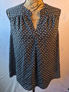 Monteri Size XLP Sleeveless Black/White Blouse